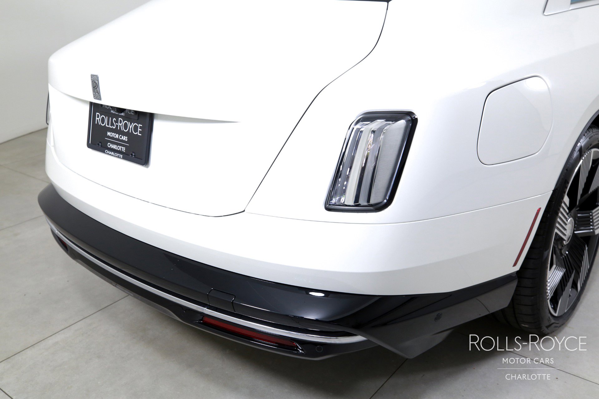 New 2025 Rolls-Royce Spectre w/ Spectre Enhancement Package image 39