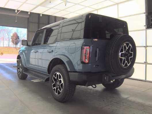 Used 2025 Ford Bronco Outer Banks image 6