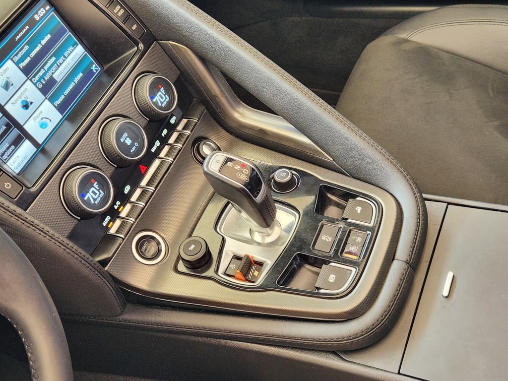 Used 2015 Jaguar F-TYPE S image 24