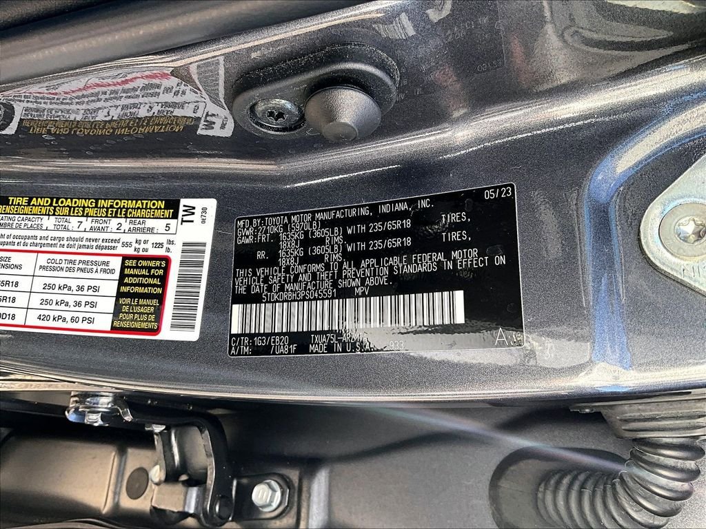 Used 2023 Toyota Highlander XLE AWD/4WD image 36
