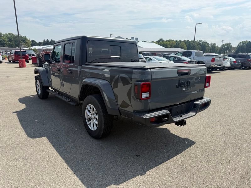 Used 2023 Jeep Gladiator Sport AWD/4WD image 15