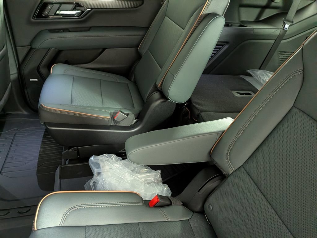 New 2026 GMC Yukon AT4 w/ AT4 Premium Package AWD/4WD image 33