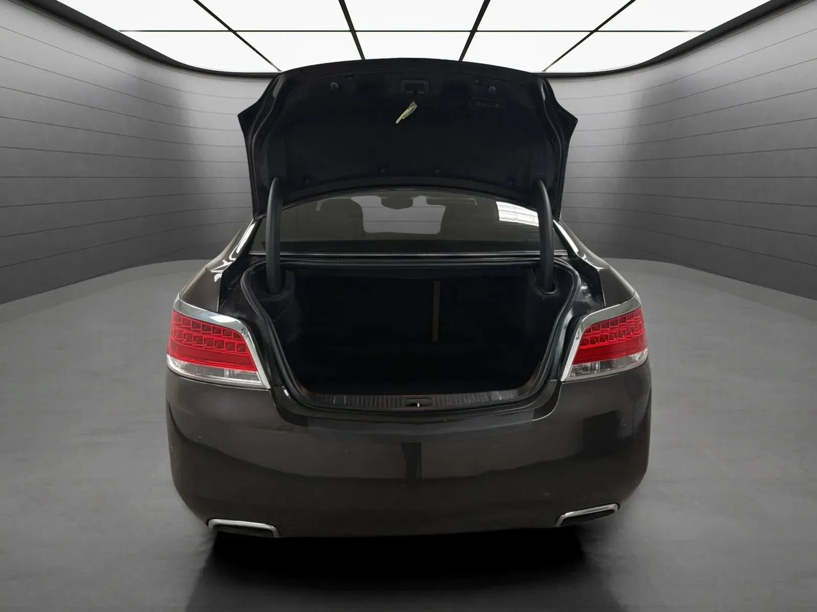 Used 2013 Buick LaCrosse Leather FWD image 18