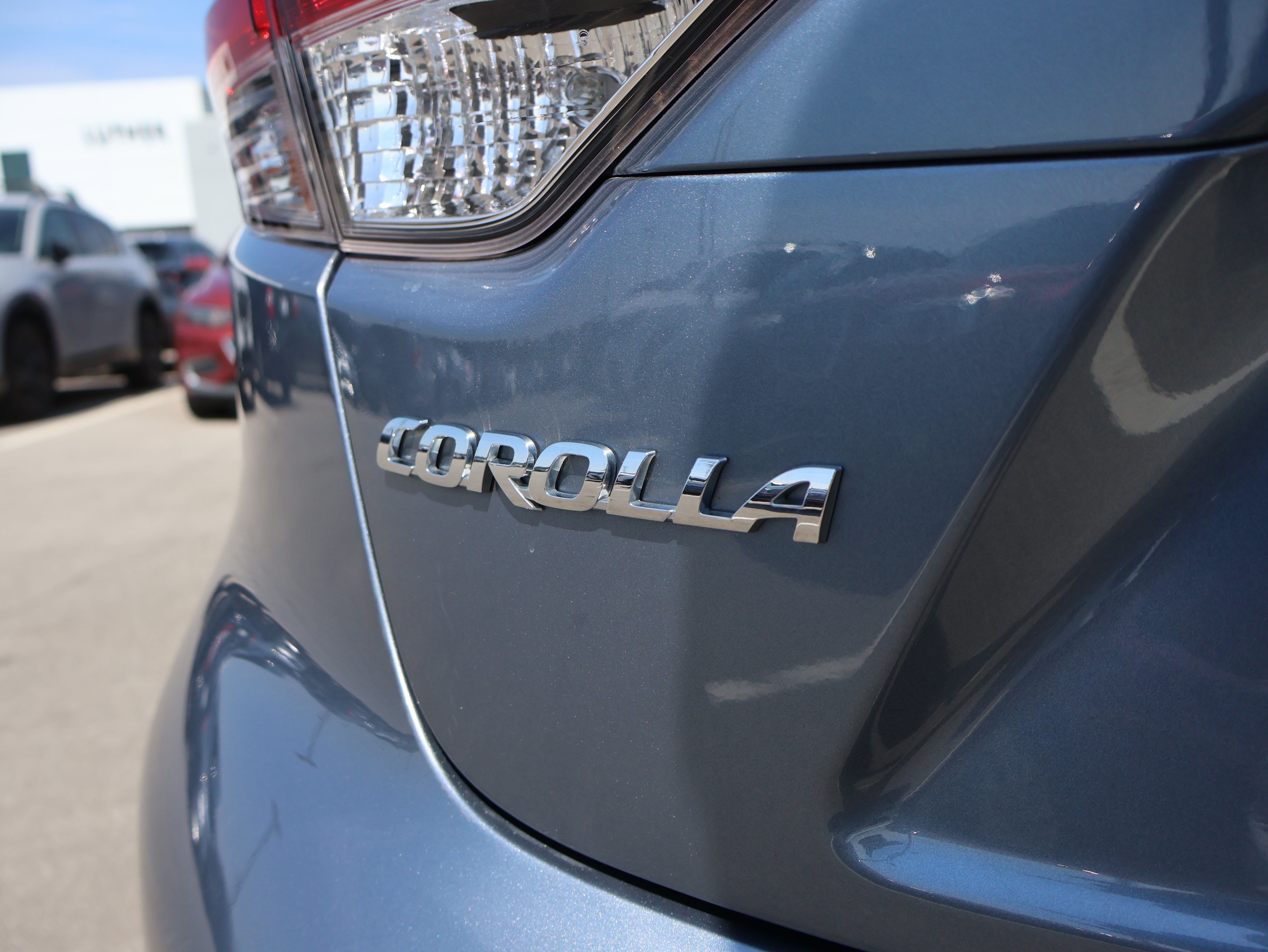 Used 2025 Toyota Corolla LE FWD image 12