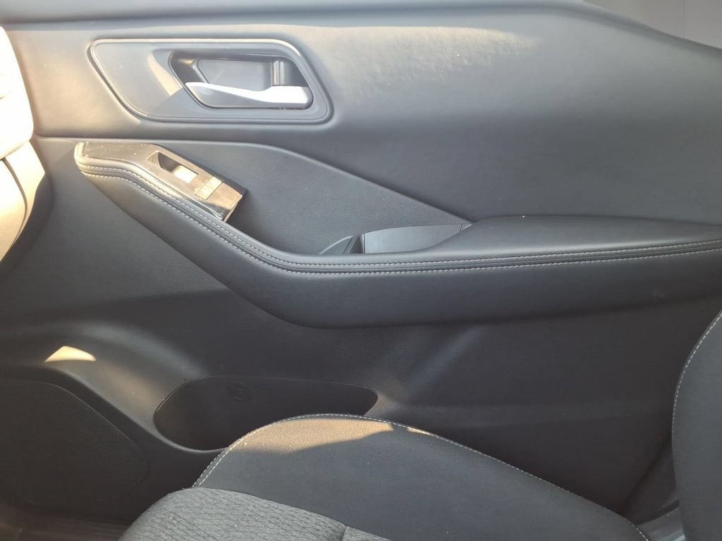 Used 2026 Nissan Rogue SV FWD image 22