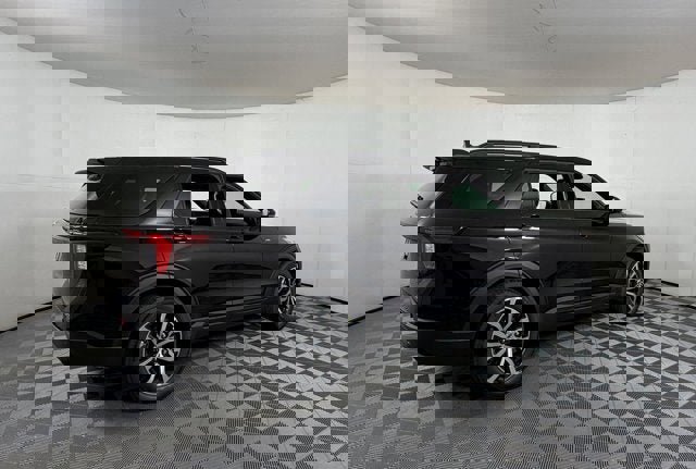 New 2026 Ford Explorer ST-Line image 4