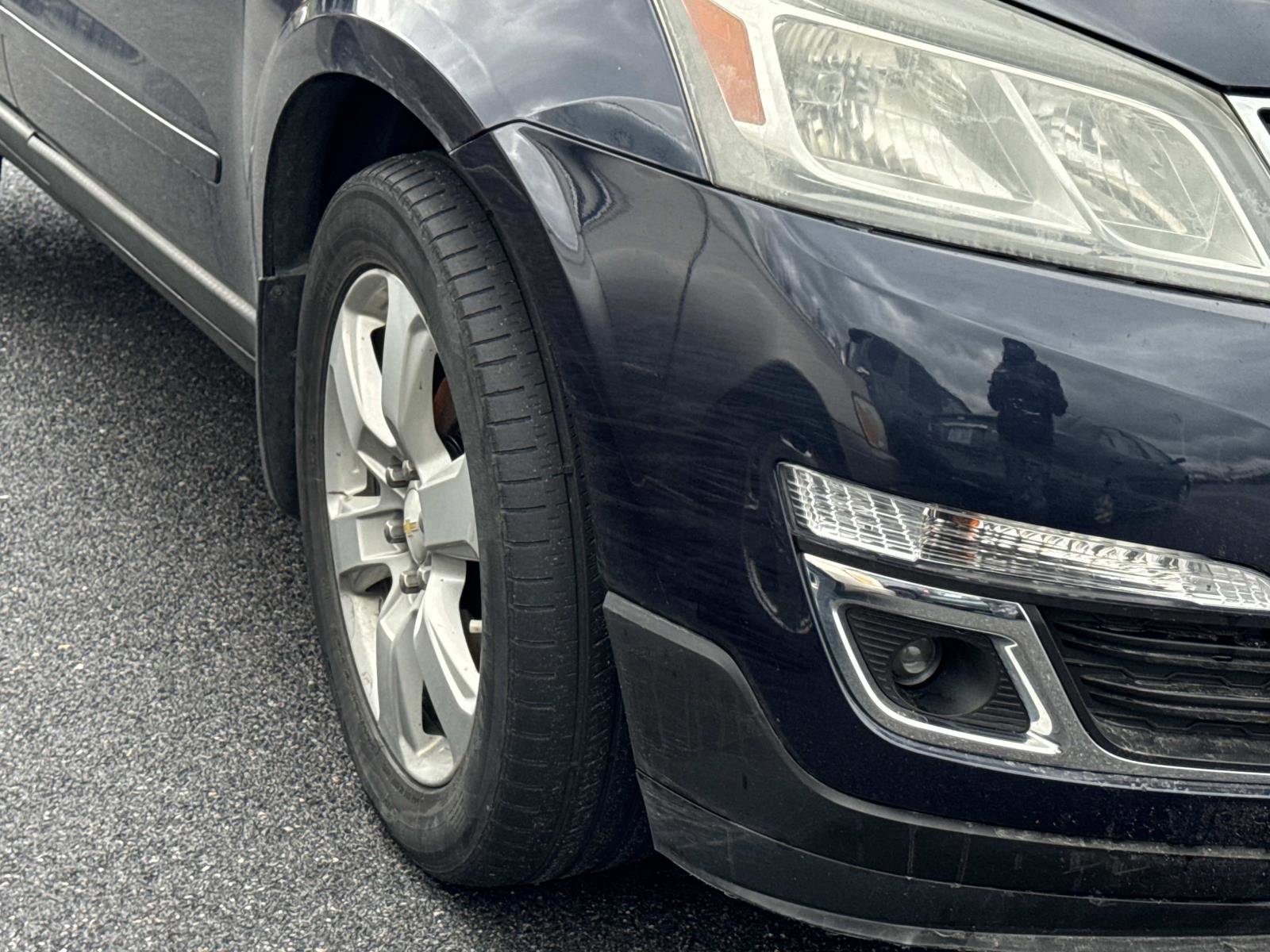 Used 2016 Chevrolet Traverse LT w/ Style and Technology Package image 5