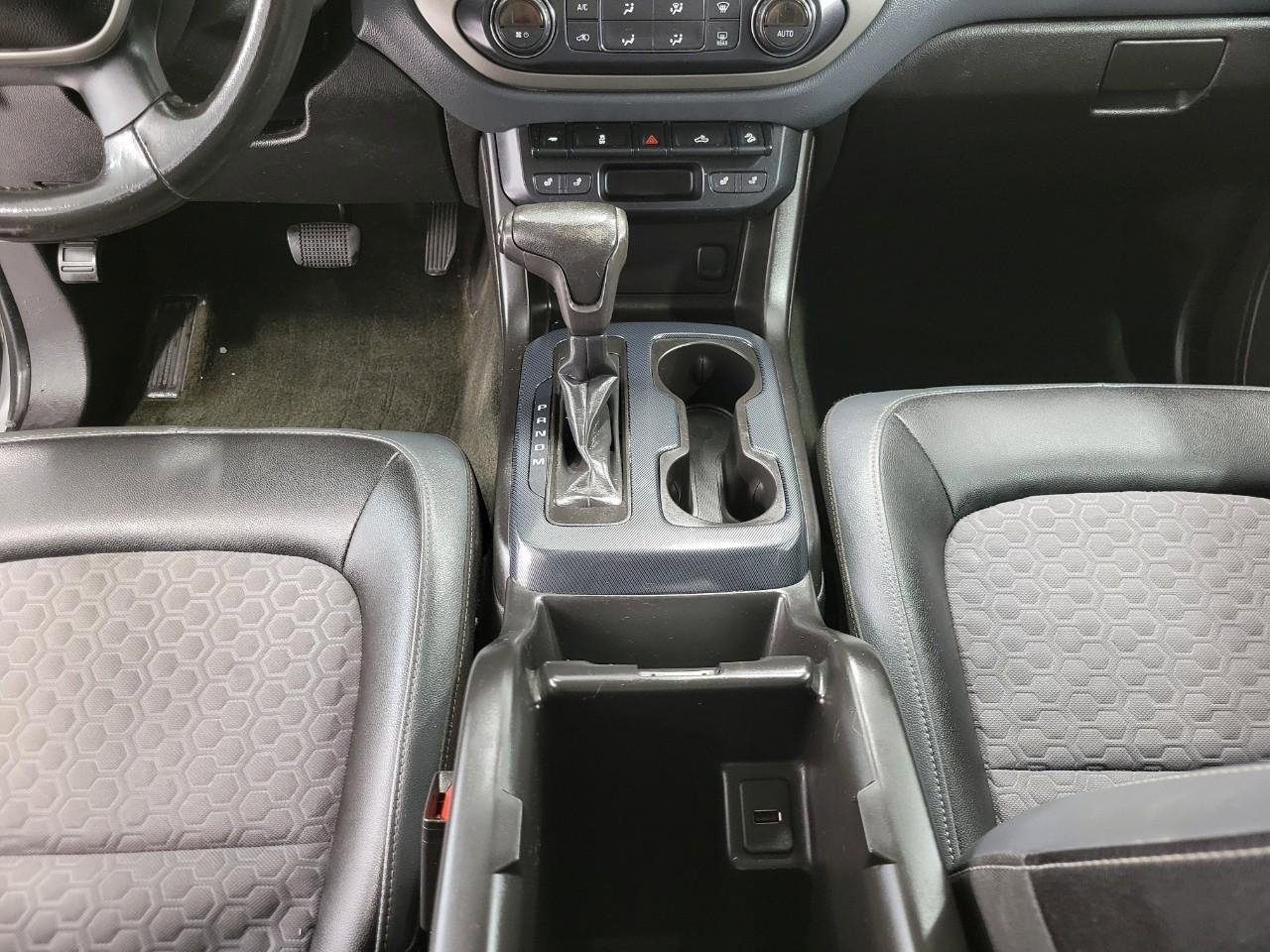 Used 2015 Chevrolet Colorado Z71 image 17