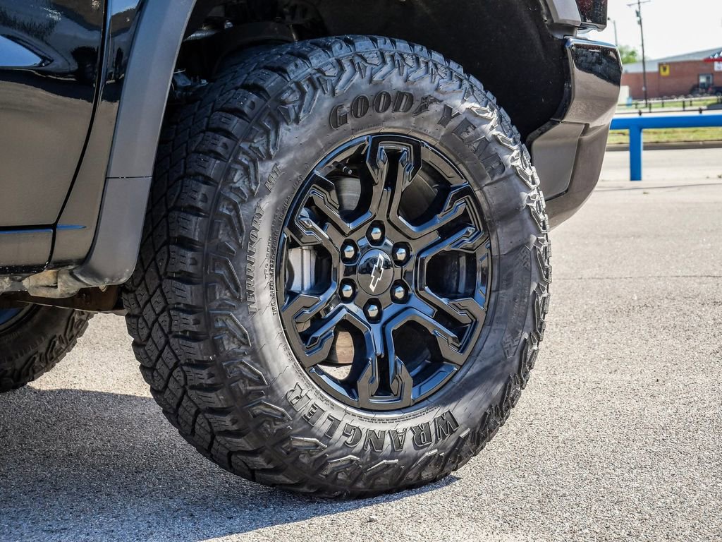 Used 2024 Chevrolet Silverado 1500 ZR2 w/ Technology Package image 9