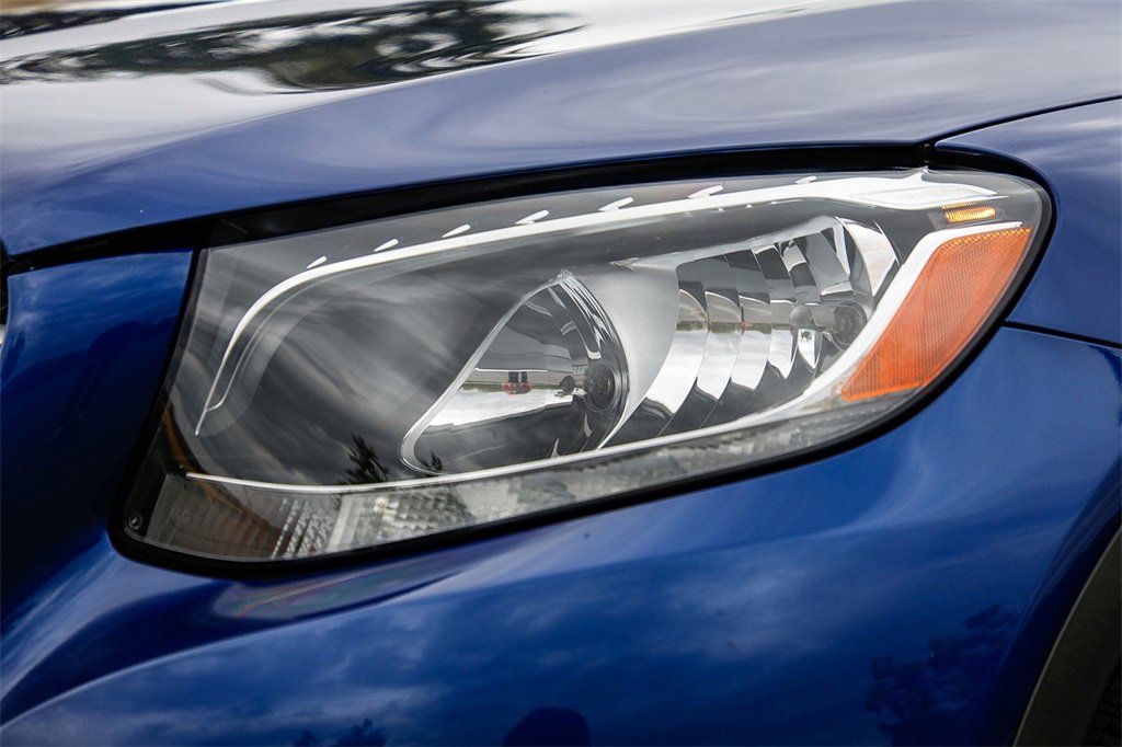 Certified 2018 Mercedes-Benz GLC 300 4MATIC image 7