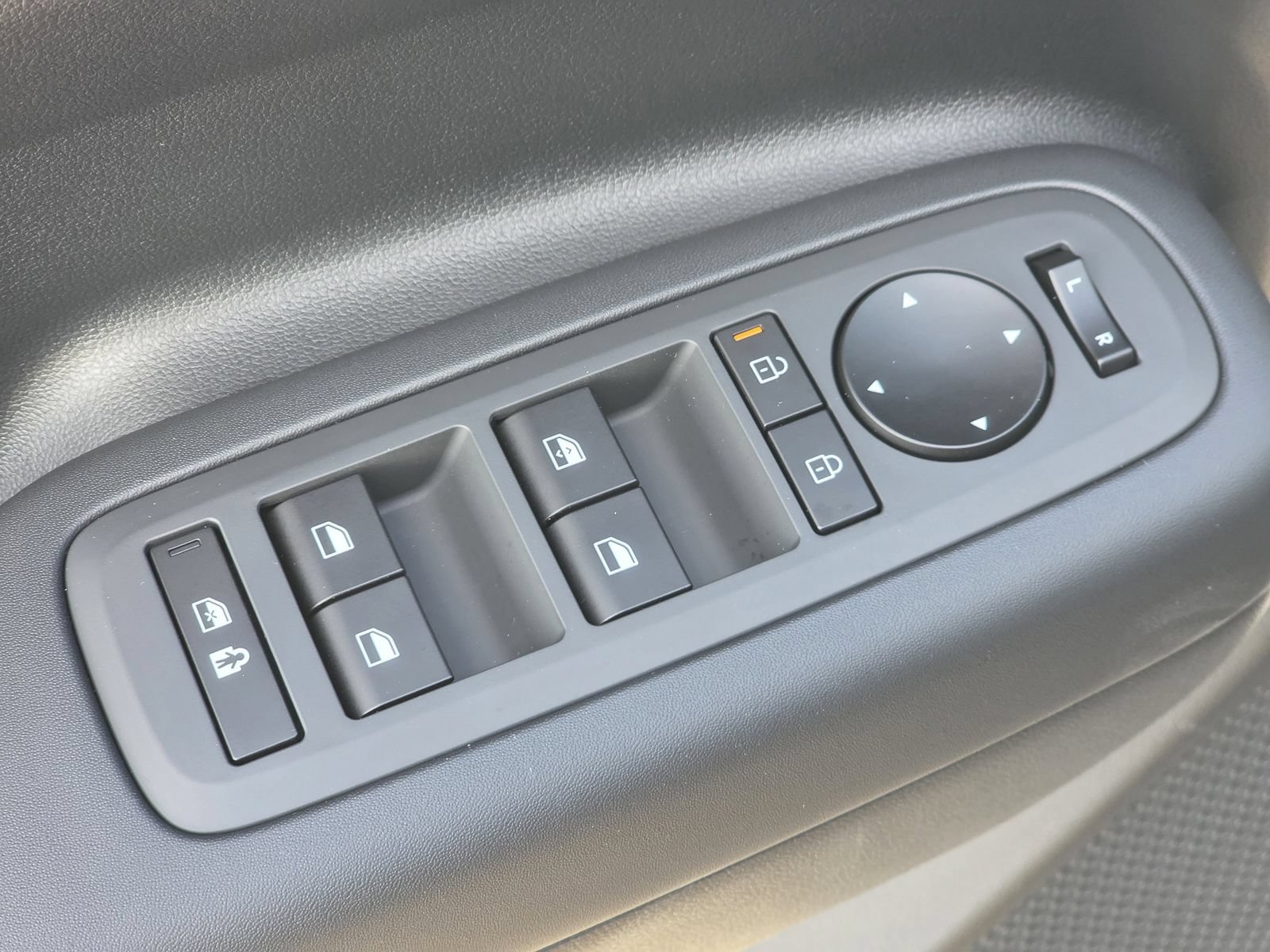 New 2026 Hyundai Santa Fe SE FWD image 14