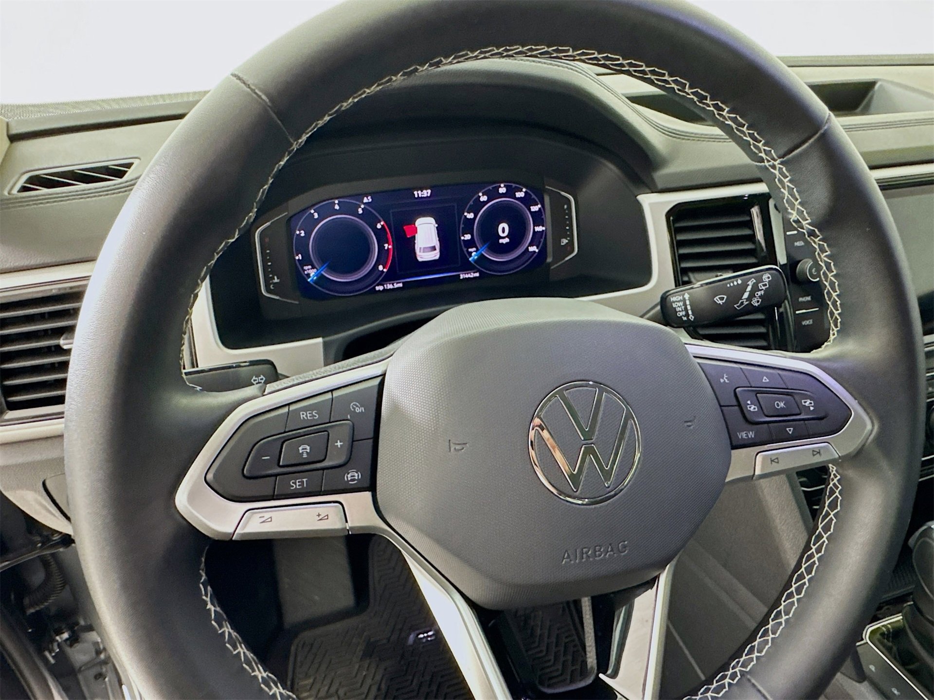 Used 2023 Volkswagen Atlas SE image 12