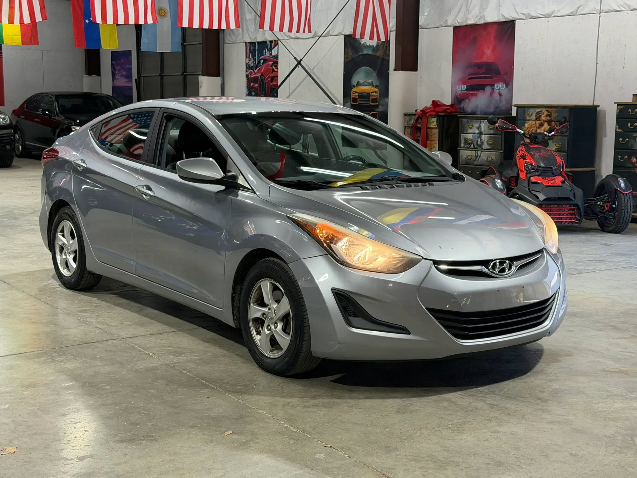 Used 2015 Hyundai Elantra SE FWD image 1