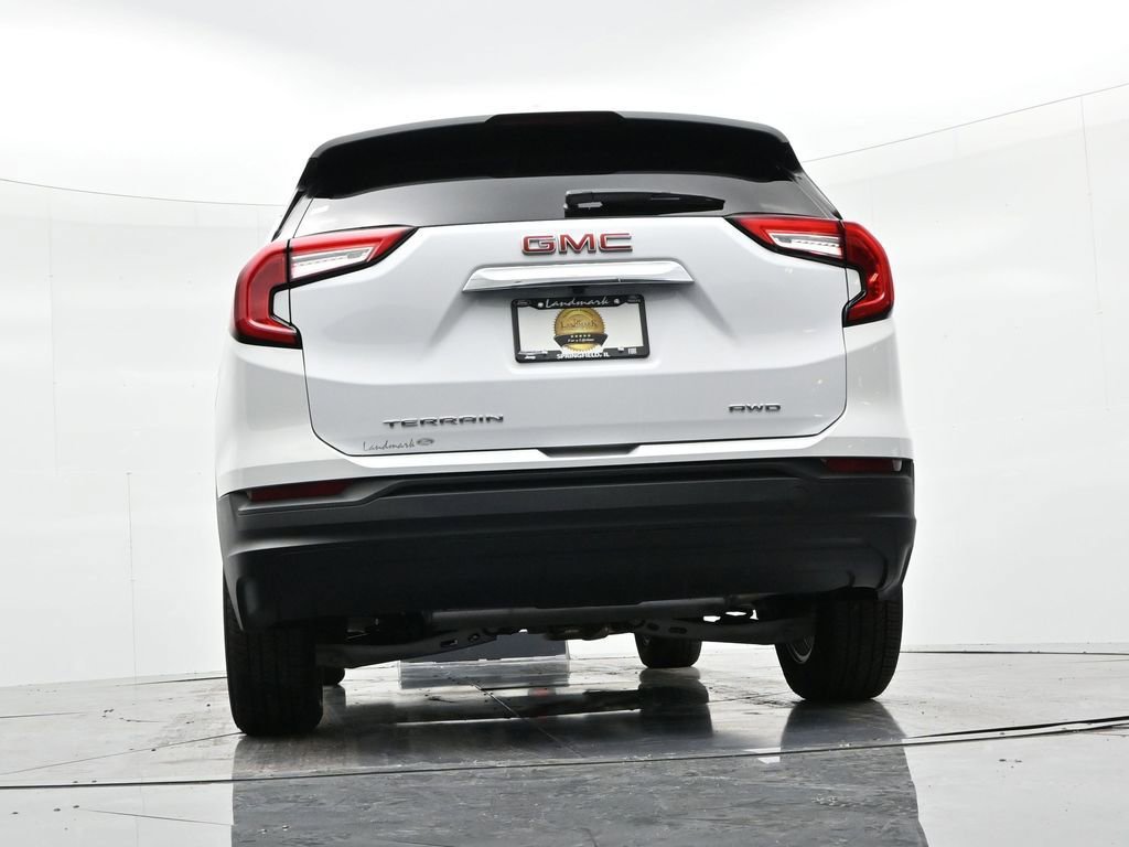 Used 2024 GMC Terrain SLE image 19