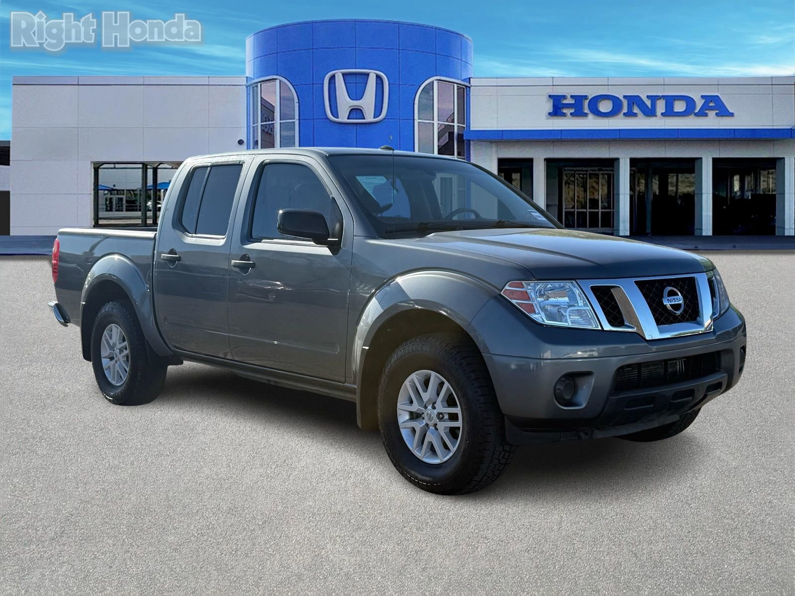 Used 2018 Nissan Frontier SV image 9