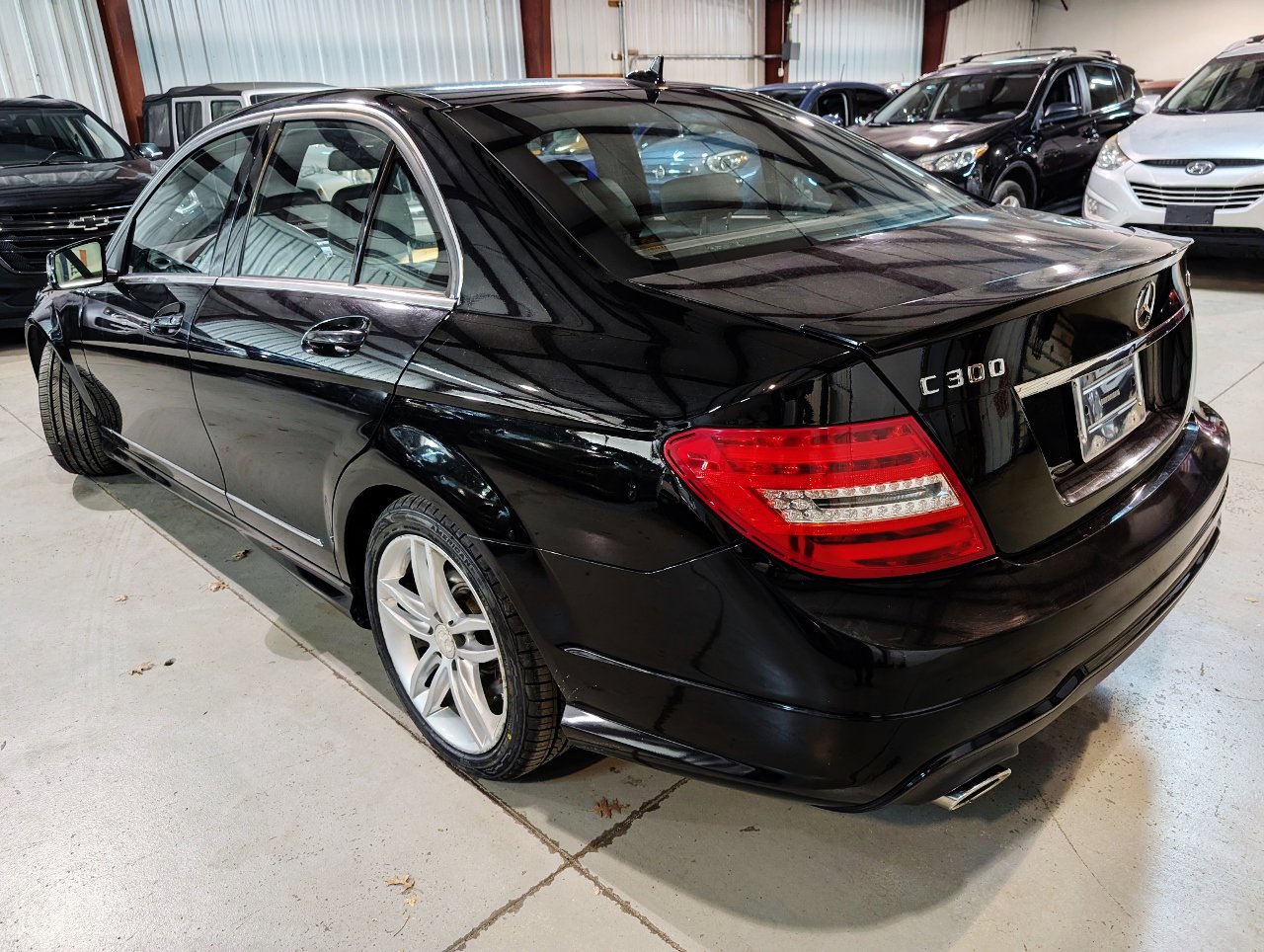 Used 2013 Mercedes-Benz C 300 4MATIC Sedan image 8