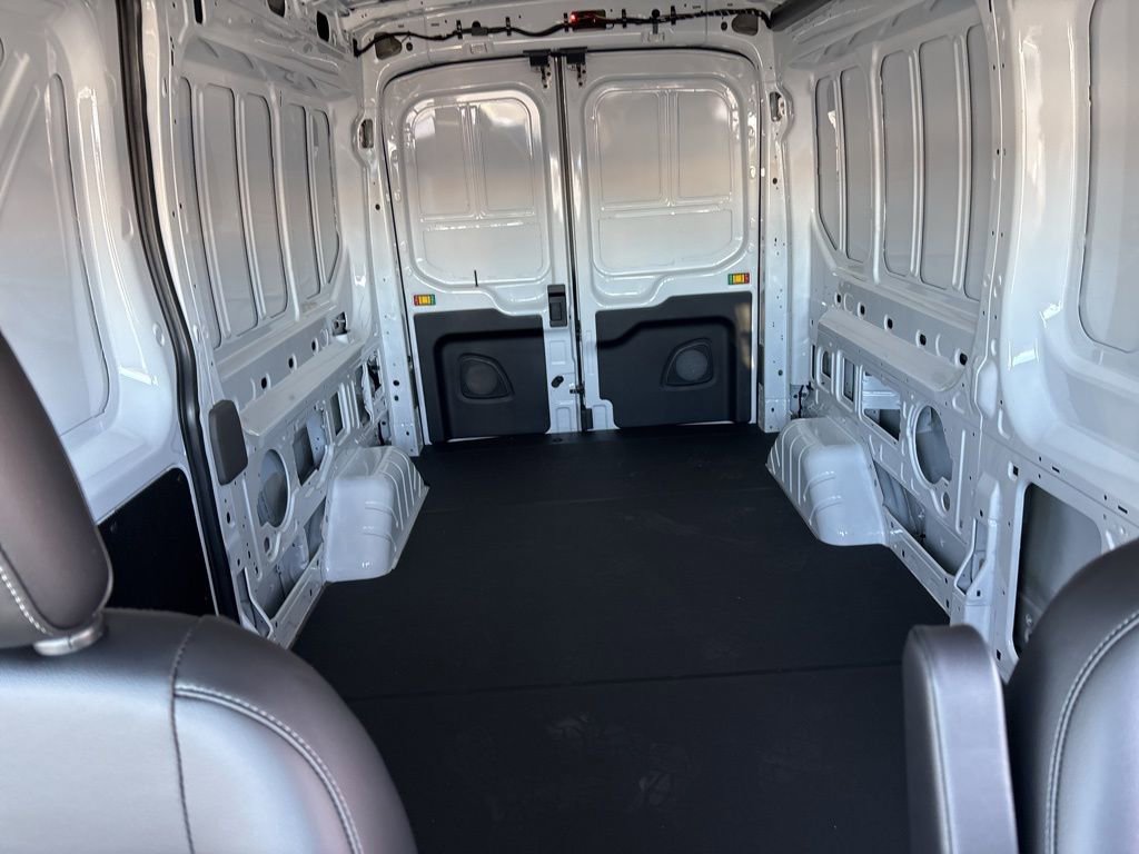 New 2026 Ford Transit 250 148 Medium Roof image 25