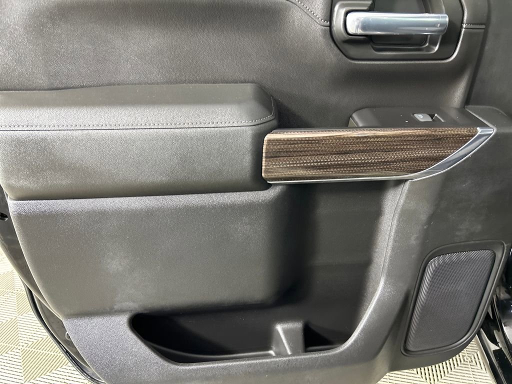 Used 2020 Chevrolet Silverado 1500 RST w/ Texas Edition image 17