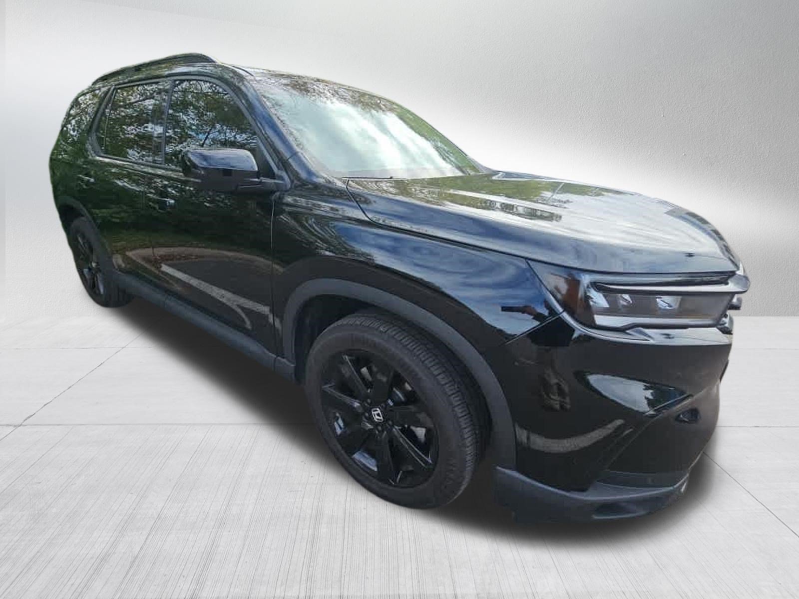 Used 2025 Honda Pilot Black Edition image 3