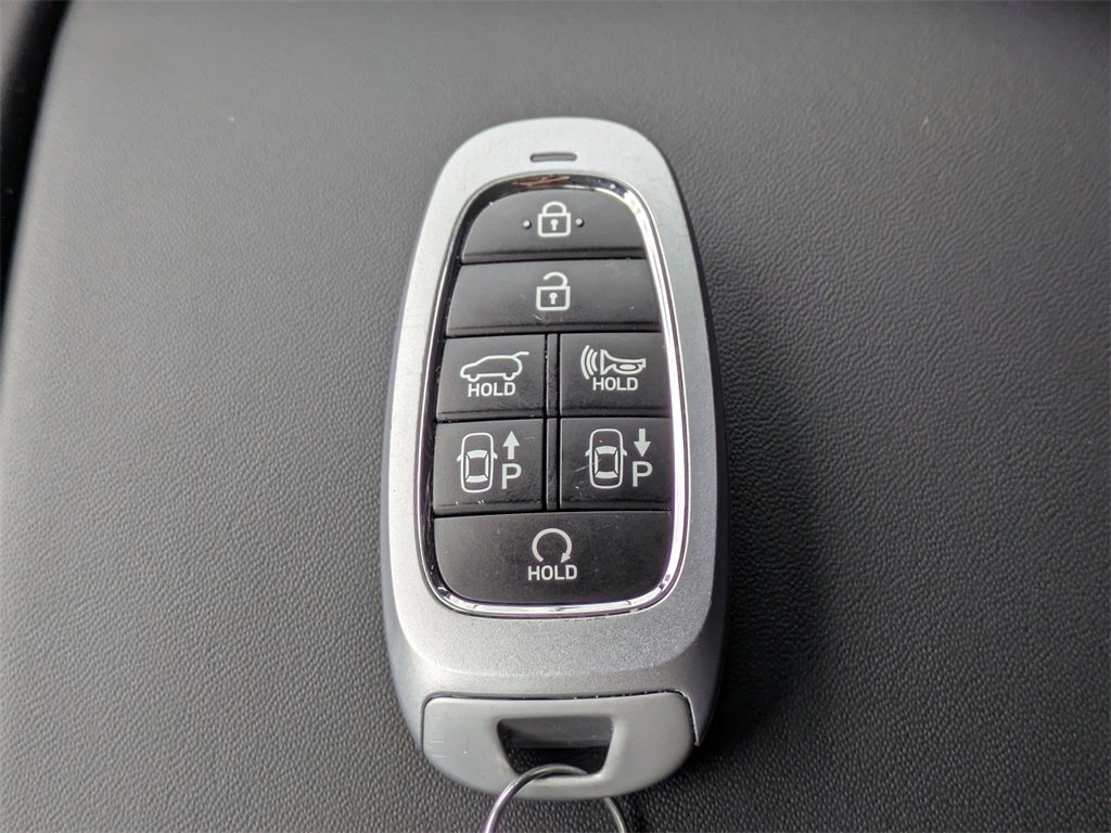 Certified 2022 Hyundai Santa Fe Limited image 30