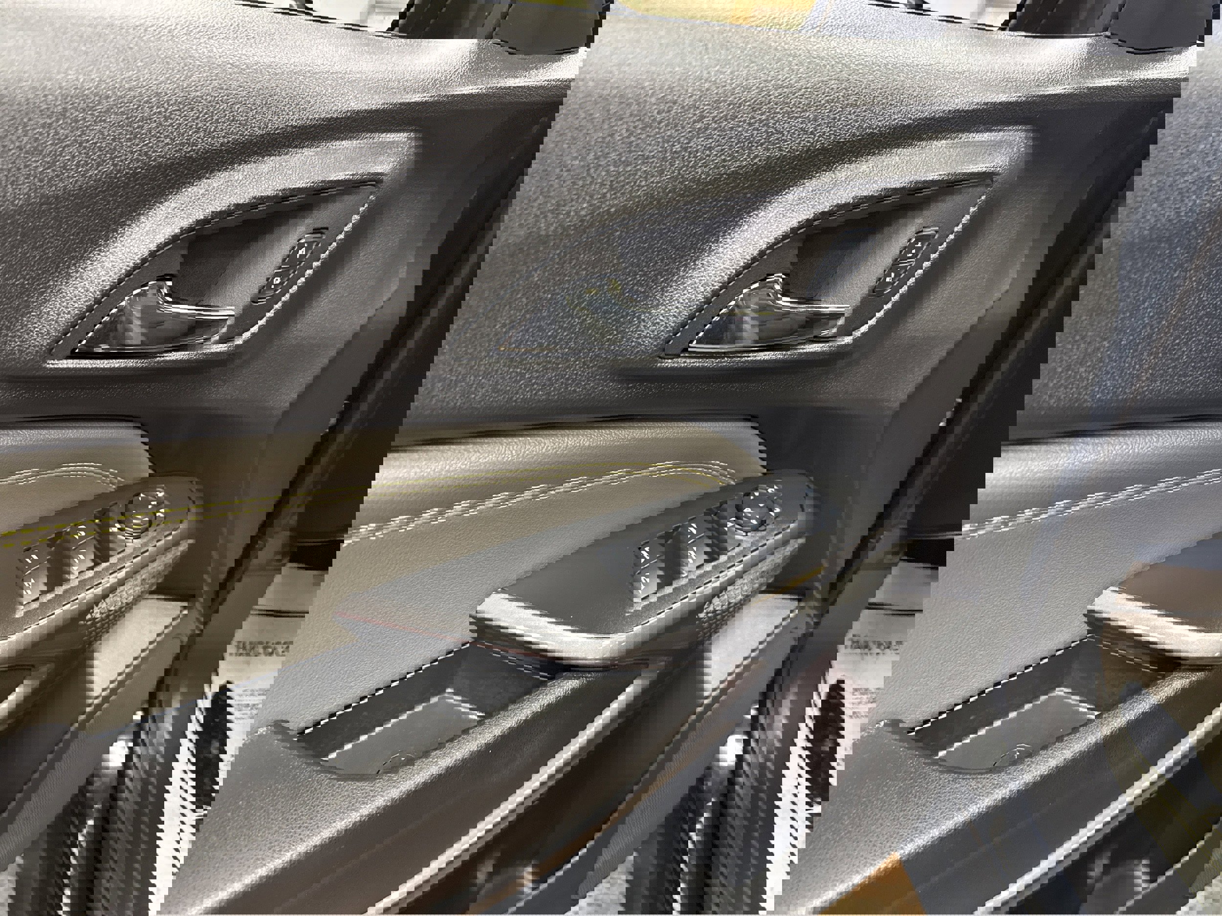 Used 2024 Chevrolet Trax ACTIV w/ Sunroof Package image 40