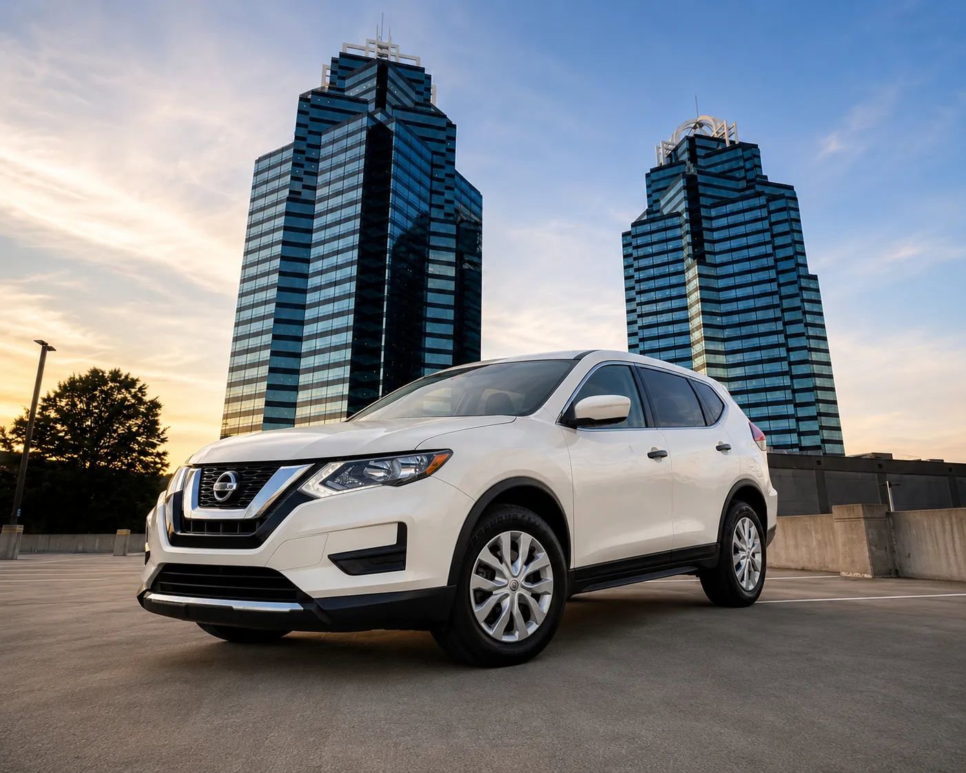 Used 2017 Nissan Rogue S AWD/4WD image 1