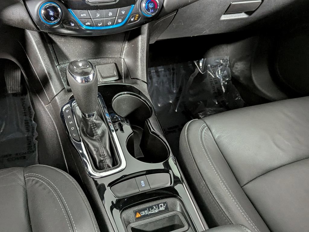 Used 2018 Chevrolet Cruze Premier FWD image 37