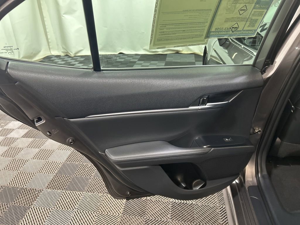 Used 2020 Toyota Camry XSE w/ Navigation Package image 18