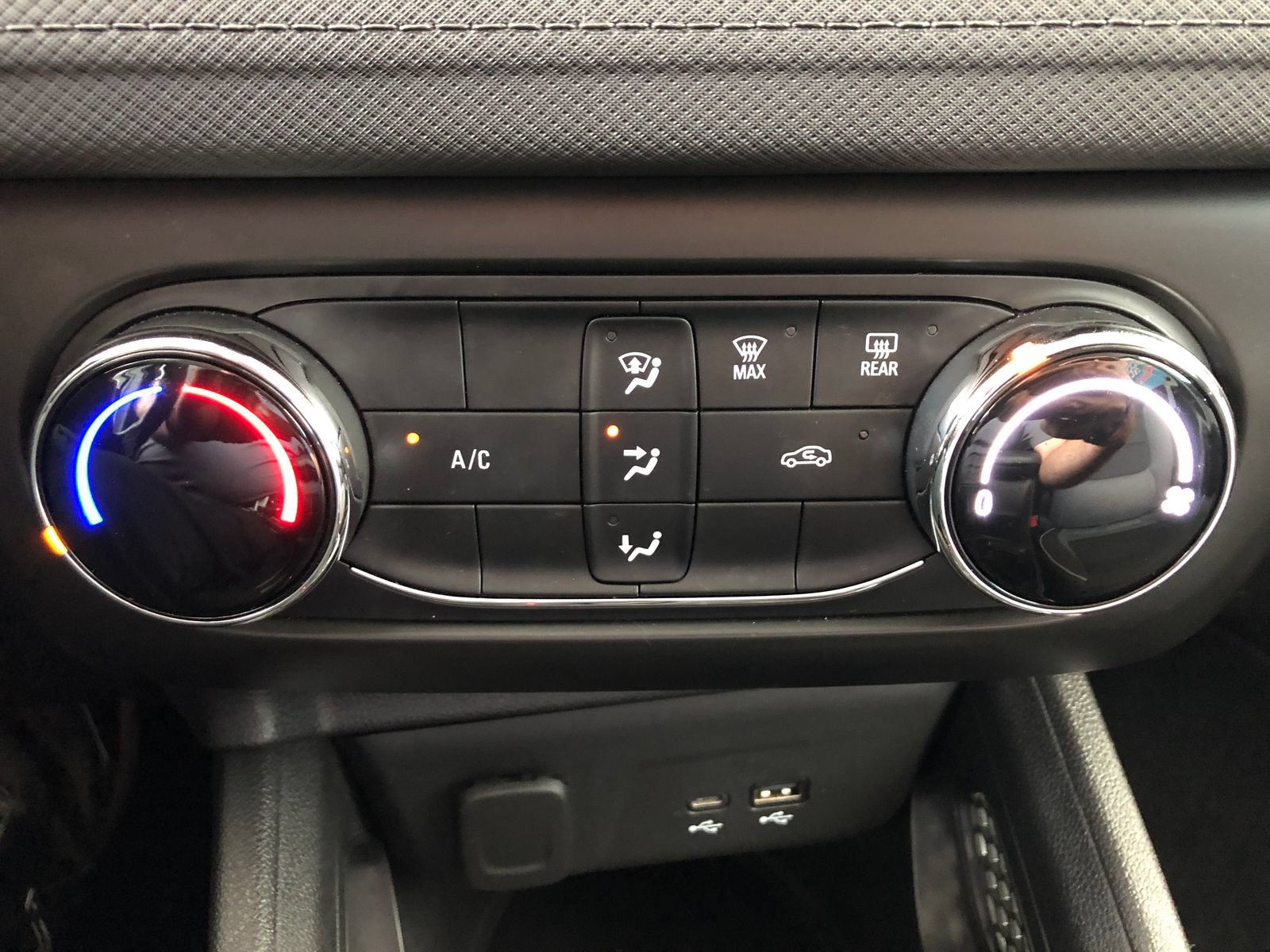 Used 2025 Chevrolet TrailBlazer LS w/ LS Convenience Package FWD image 27