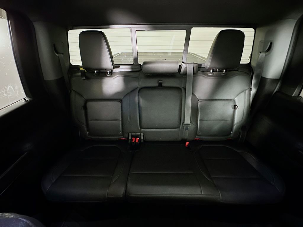 Used 2022 Chevrolet Silverado 2500 LTZ w/ LTZ Convenience Package AWD/4WD image 13