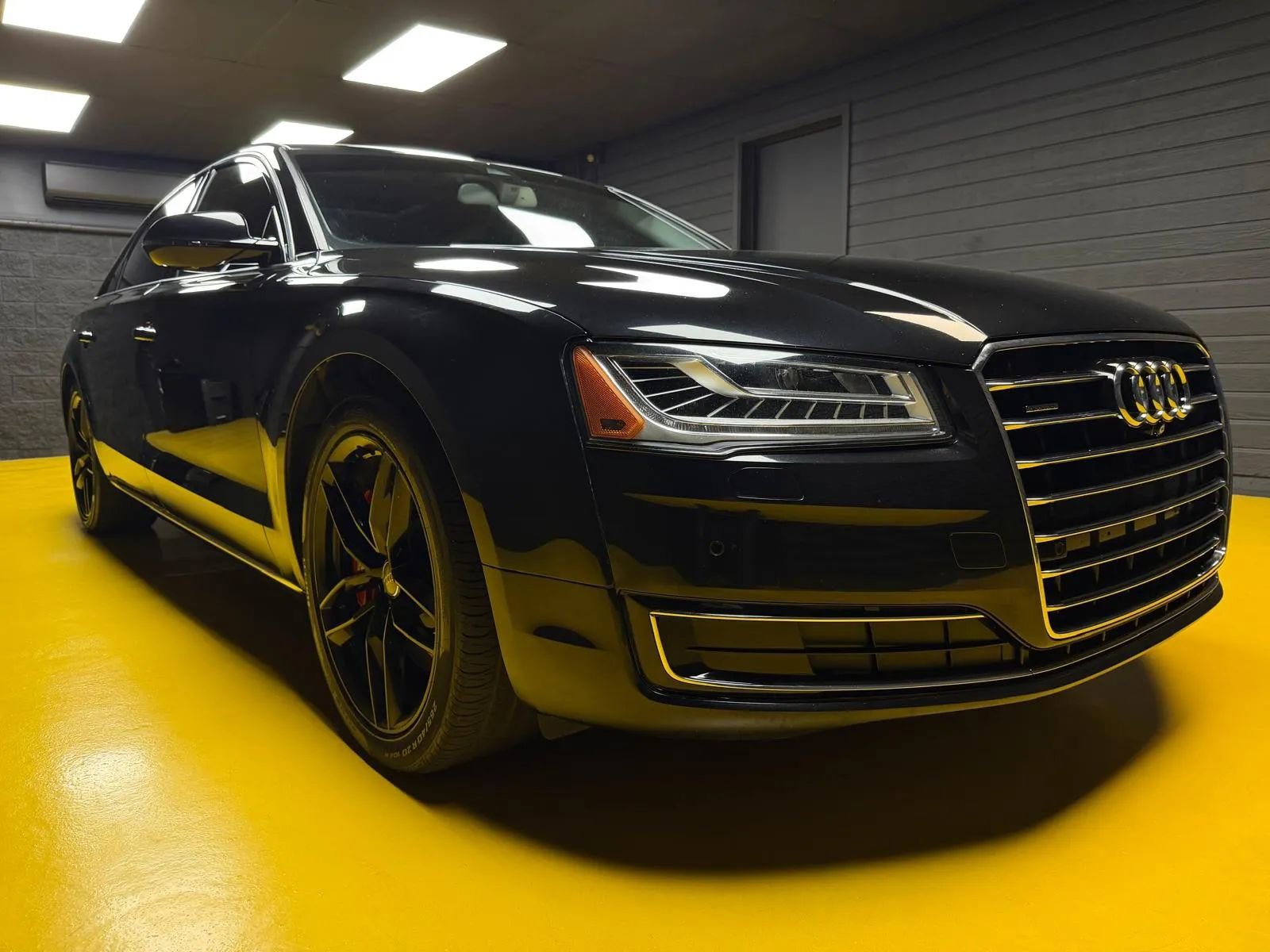 Used 2015 Audi A8 L 4.0T w/ Premium Package image 4