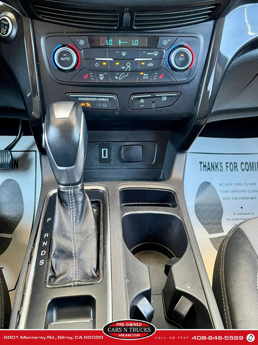 Used 2019 Ford Escape SE image 17