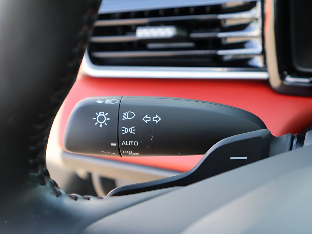 Used 2025 Toyota Camry XSE FWD image 32
