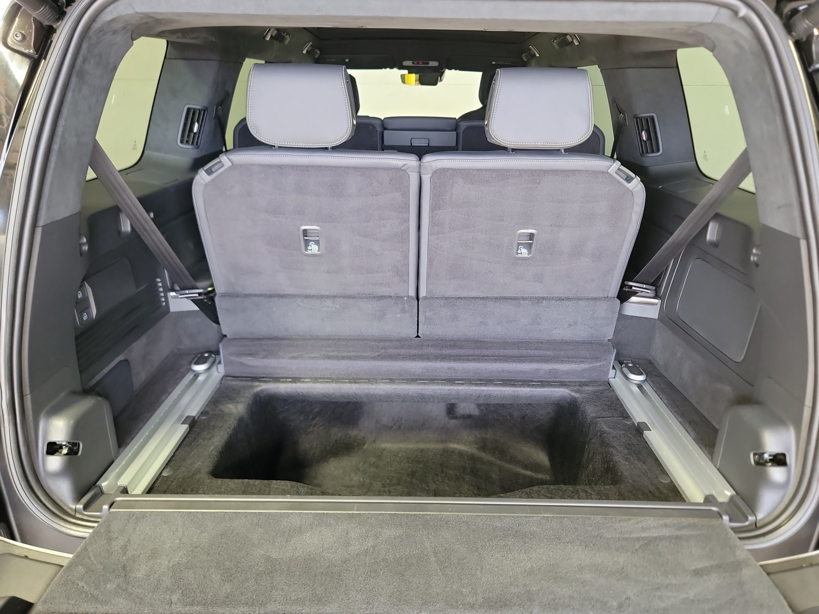 Used 2024 Rivian R1S Adventure Quad AWD/4WD image 26