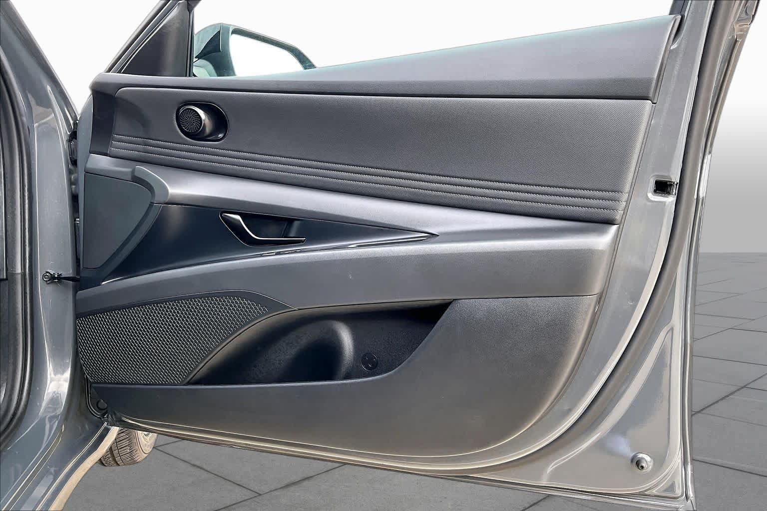 Used 2026 Hyundai Elantra Sport FWD image 22