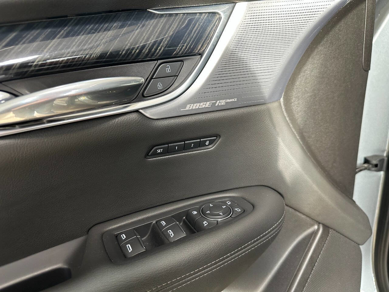 Used 2023 Cadillac XT6 Premium Luxury w/ Technology Package image 29