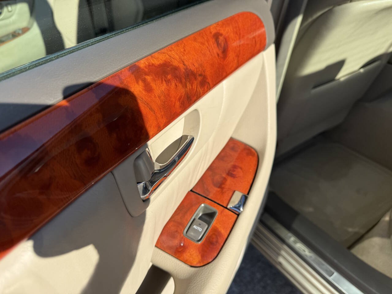 Used 2002 Lexus LS 430 RWD image 45