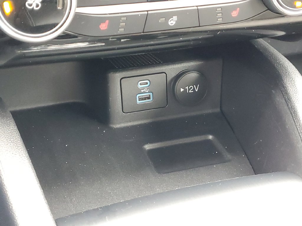 Certified 2022 Ford Escape SE w/ Cold Weather Package AWD/4WD image 29