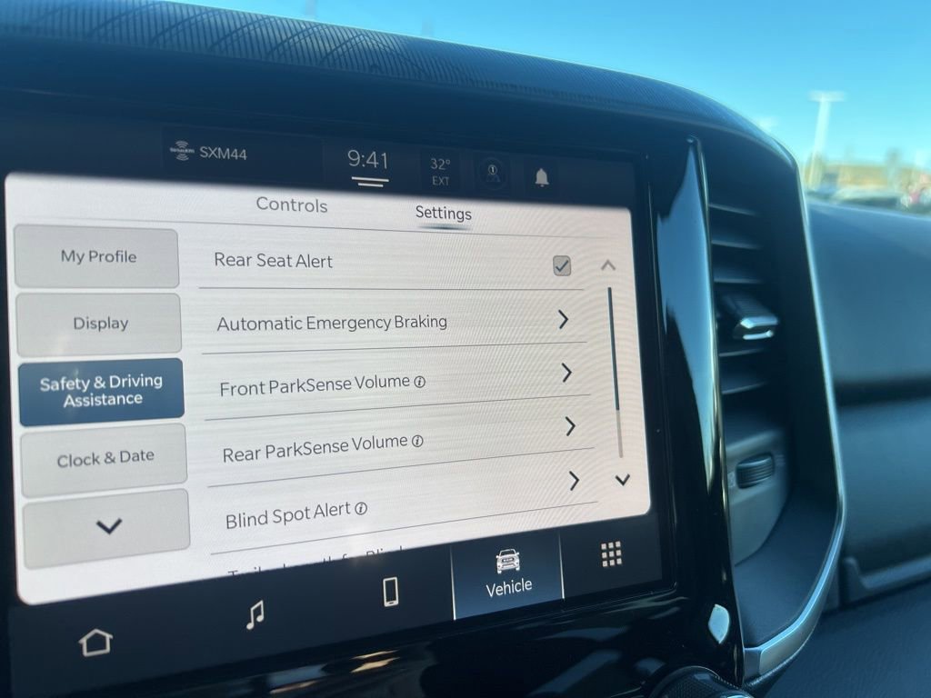 New 2026 RAM 3500 Big Horn AWD/4WD image 25