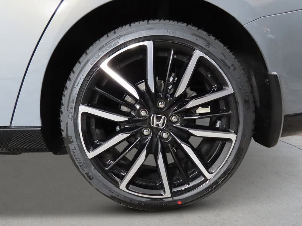 New 2026 Honda Accord Touring image 9