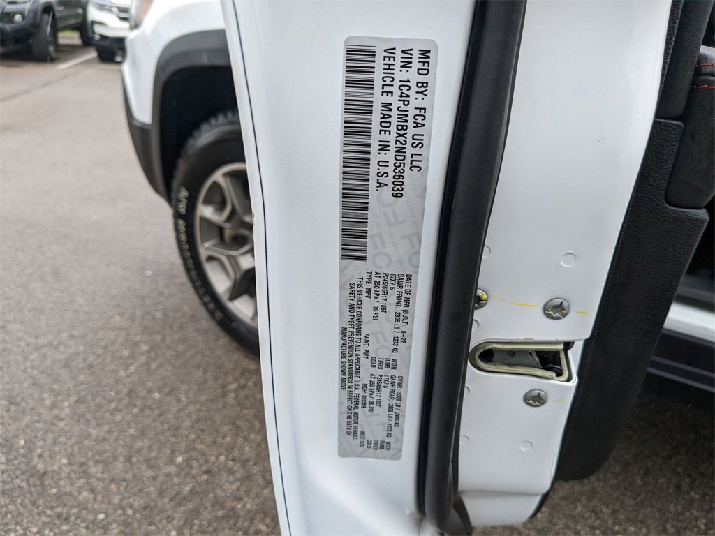 Used 2022 Jeep Cherokee Trailhawk image 30