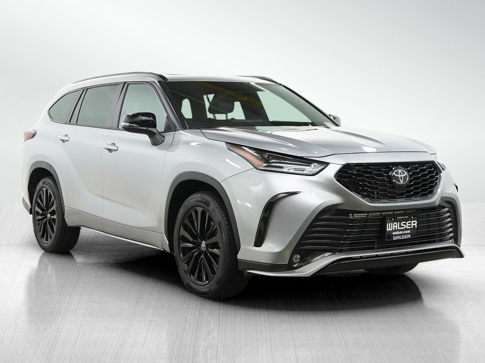 Used 2025 Toyota Highlander XSE AWD/4WD image 7
