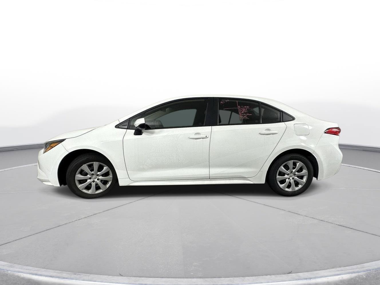 Certified 2022 Toyota Corolla LE FWD image 9