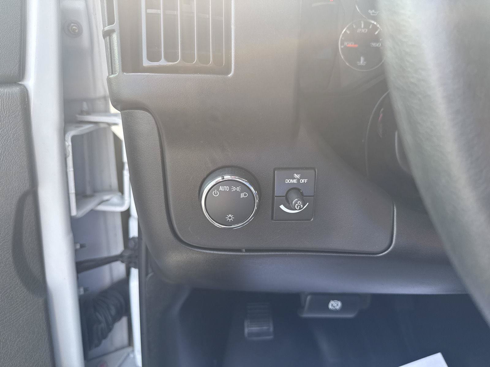 Used 2024 Chevrolet Express 2500 w/ Driver Convenience Package RWD image 20