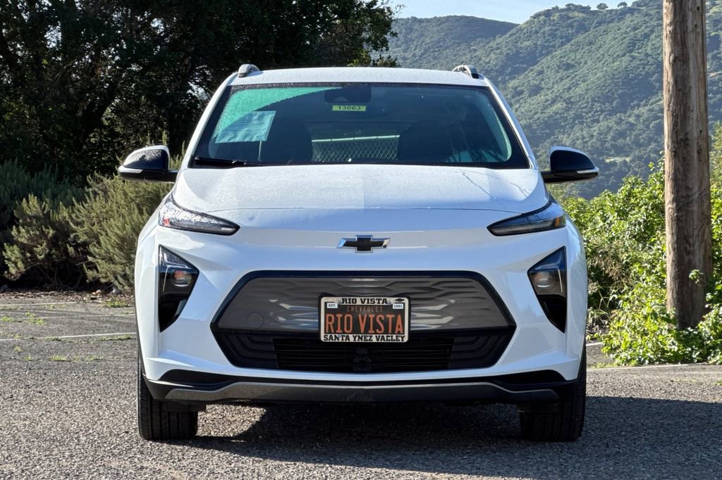 Certified 2023 Chevrolet Bolt EUV LT w/ Convenience Package image 9