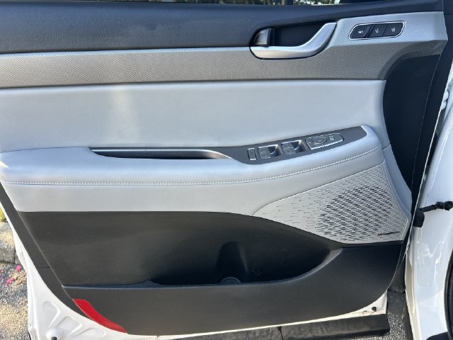 Used 2024 Hyundai Palisade SEL w/ Premium Package FWD image 17