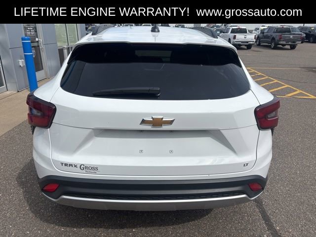 Used 2025 Chevrolet Trax LT w/ LT Convenience Package FWD image 6