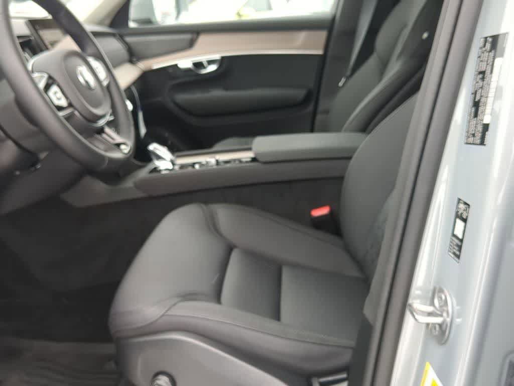 Certified 2026 Volvo XC90 B6 Plus w/ Protection Package Premier AWD/4WD image 15