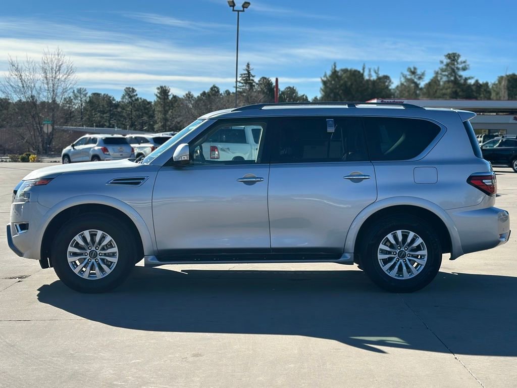 Used 2023 Nissan Armada SV image 6