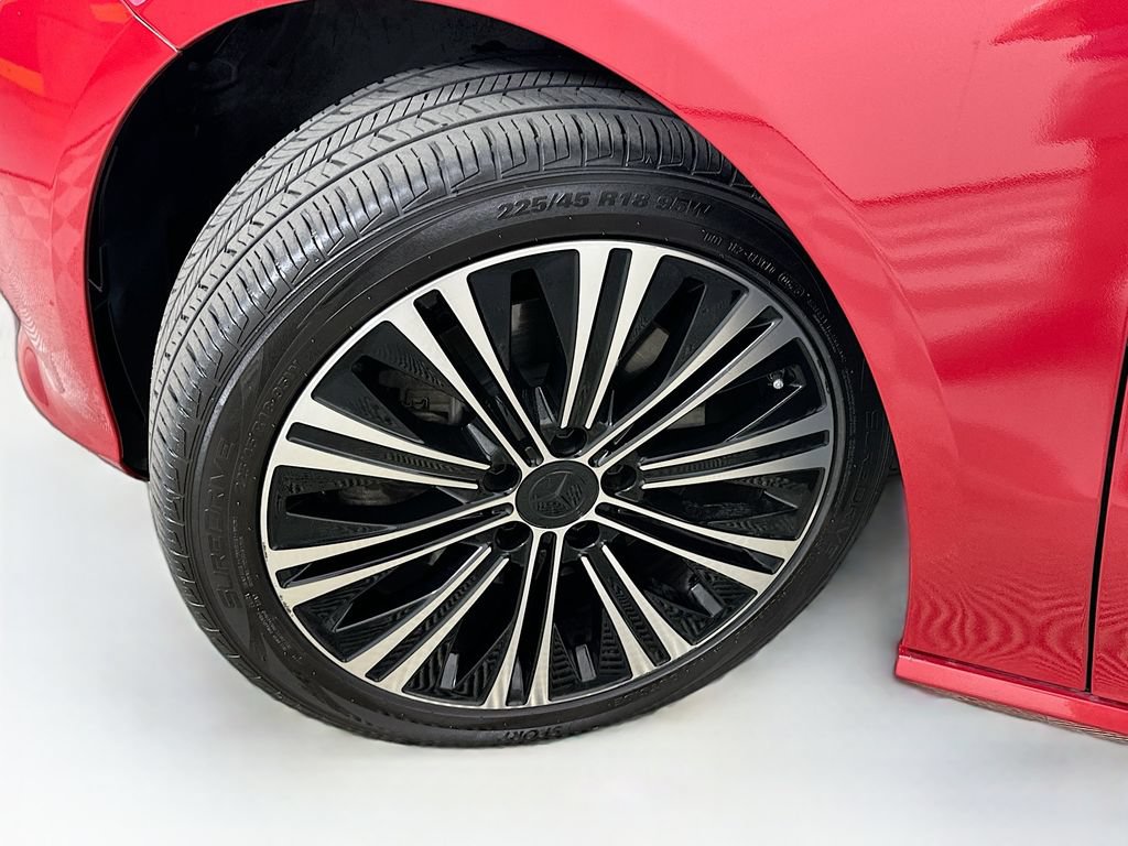 Used 2021 Mercedes-Benz CLA 250 image 24